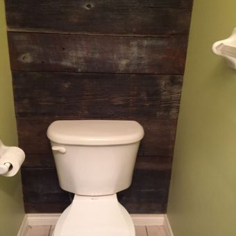 small-powder-room-barnwood-feature-wall-full